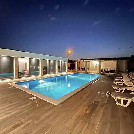 Villa Luxury Leina *